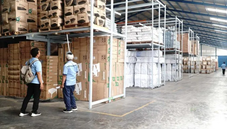 Distributor Plastik