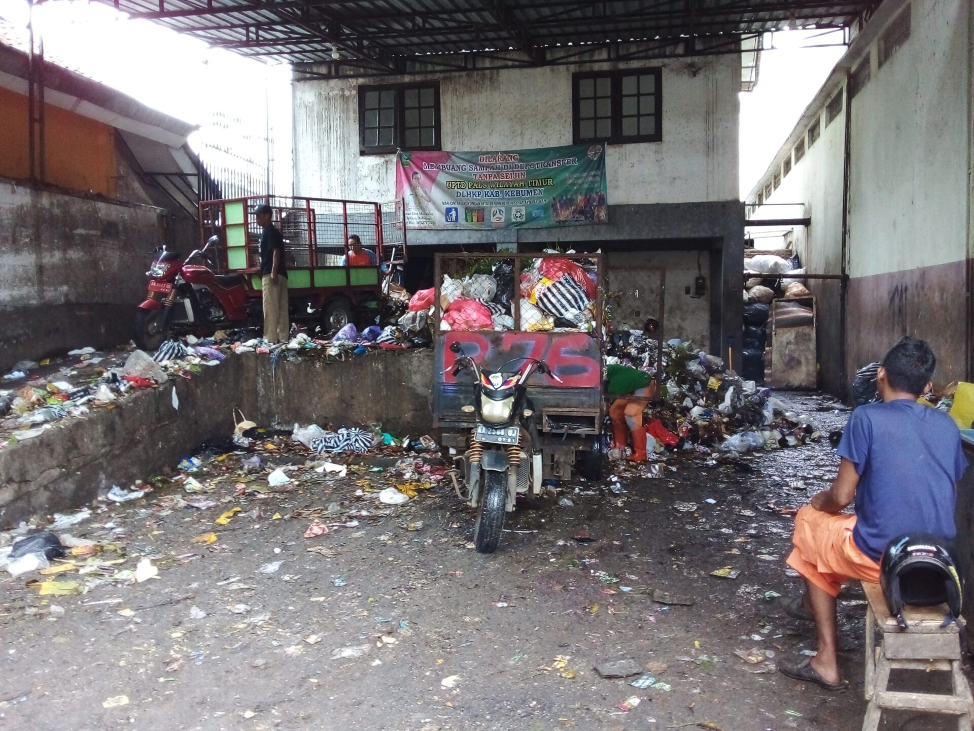 Pekerjaan Depo Sampah Dlhkp Kab.kebumen Jateng Indonesia