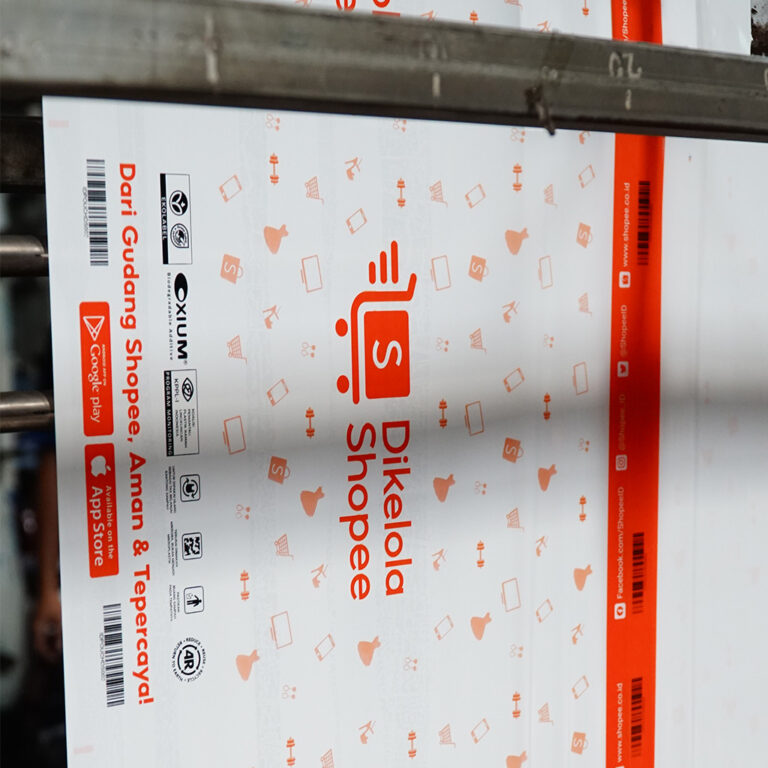 Produksi kantong plastik untuk pelanggan e-commerce