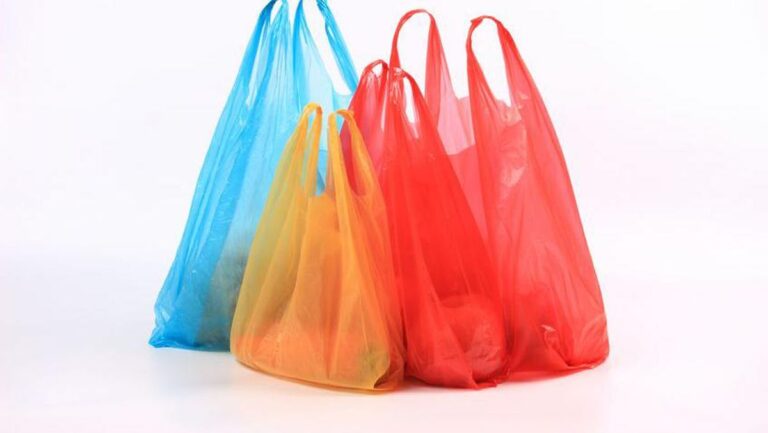 “Plastik Kan Sama Aja” — Pola Pikir Ini Bisa Bikin Kamu Rugi Berkali-Kali!